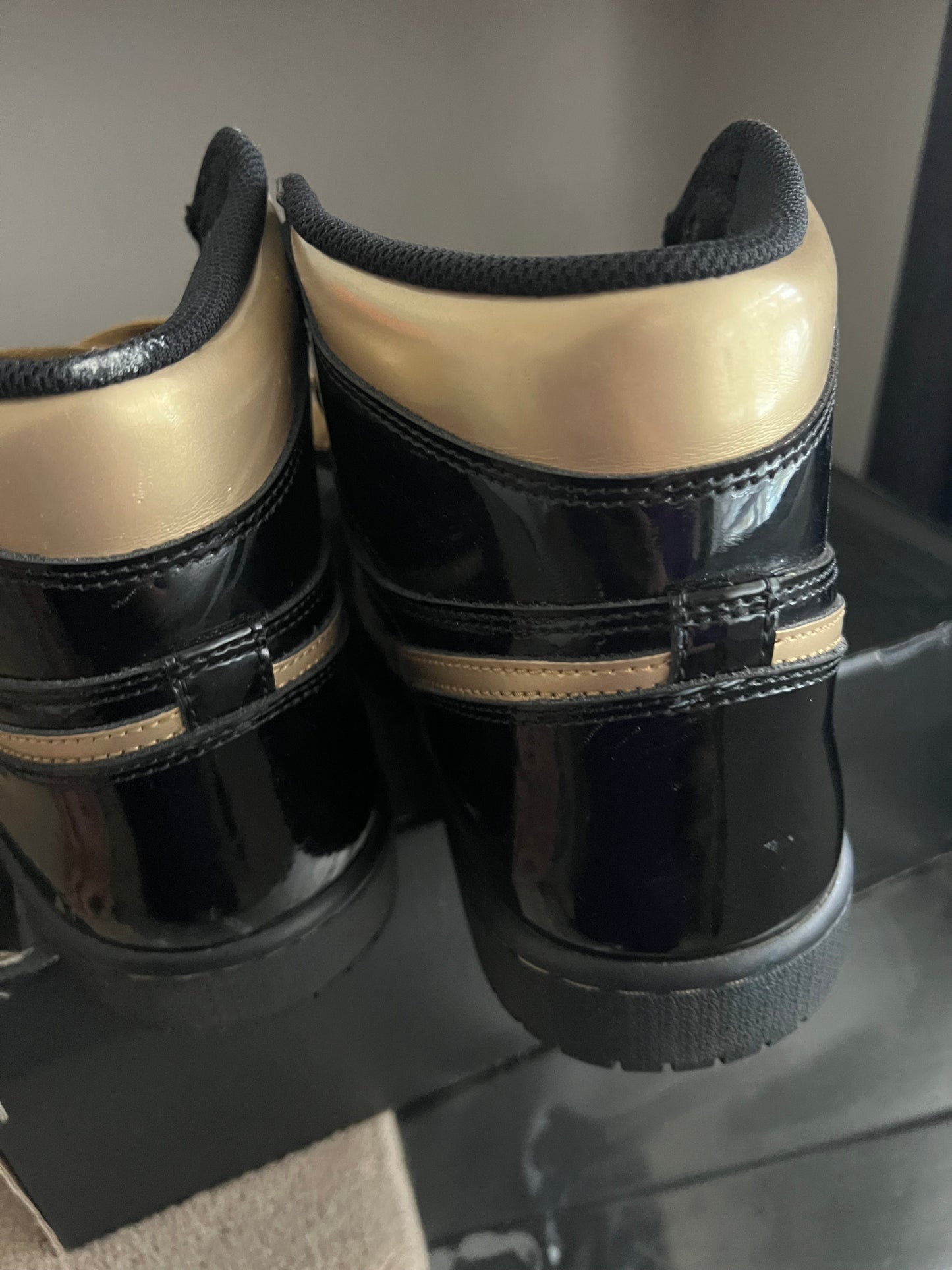 Jordan 1 Black Metallic Gold 2020 Replacement Box Size 11