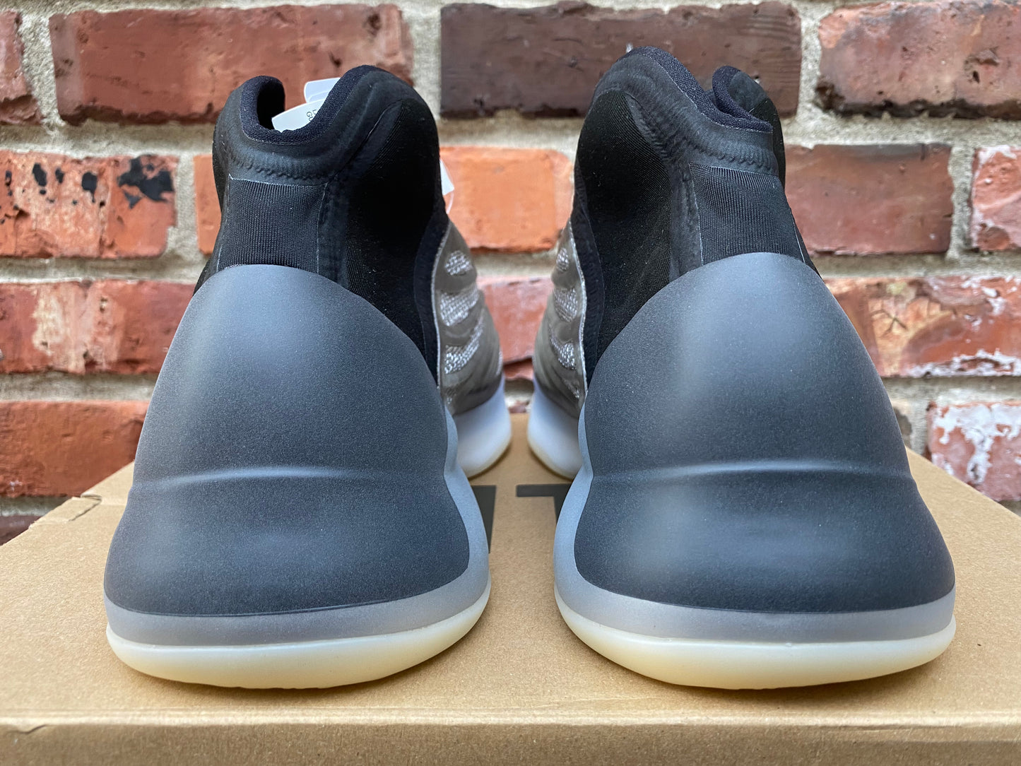 Adidas Yeezy QNTM Brand New Size 8