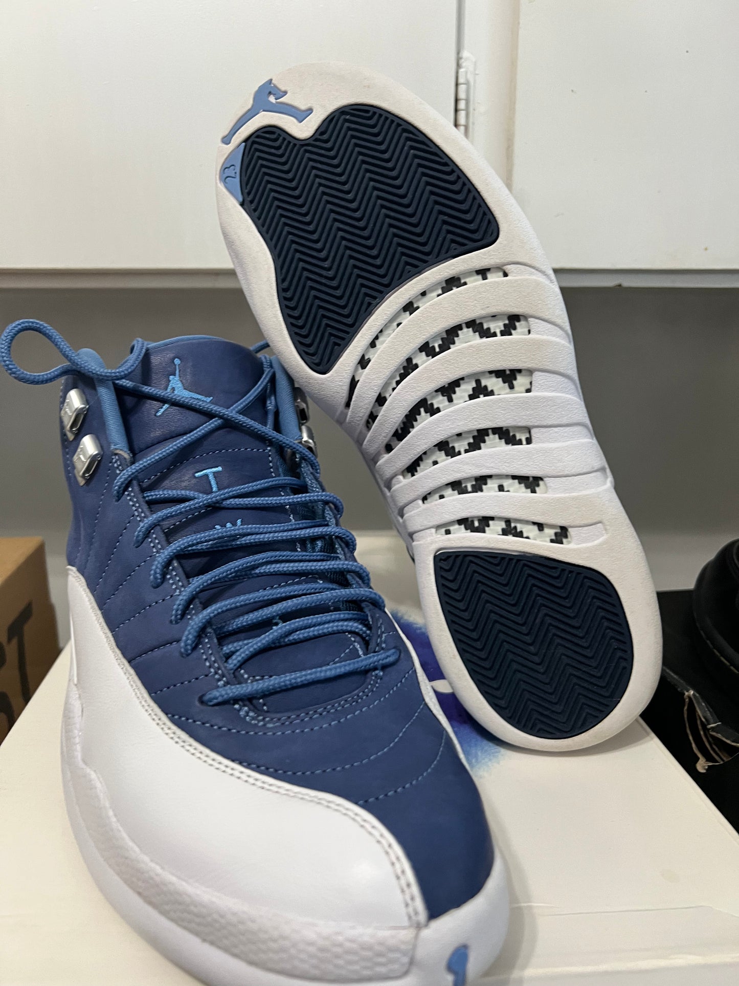 JORDAN 12 “INDIGO” PRE-OWNED SIZE 12